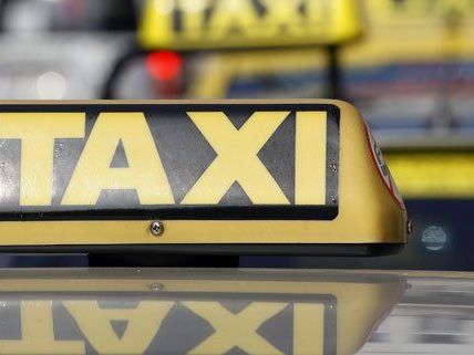 Ein Taxilenker in Wien alarmierte am Sonntag die Polizei. Ein Taxilenker in Wien alarmierte am Sonntag die Polizei.