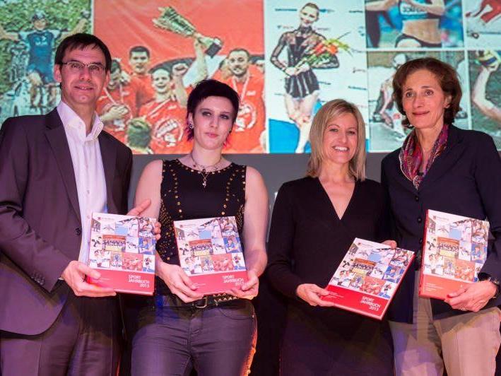 In Dornbirn wird das neue Sportjahrbuch mit Autorin Angelika Kaufmann Pauger präsentiert.