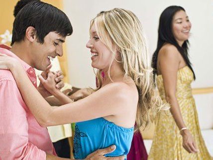 Die Wiener Tanzschulen laden am Valentinstag zum Tag der offenen Tür. Die Wiener Tanzschulen laden am Valentinstag zum Tag der offenen Tür.