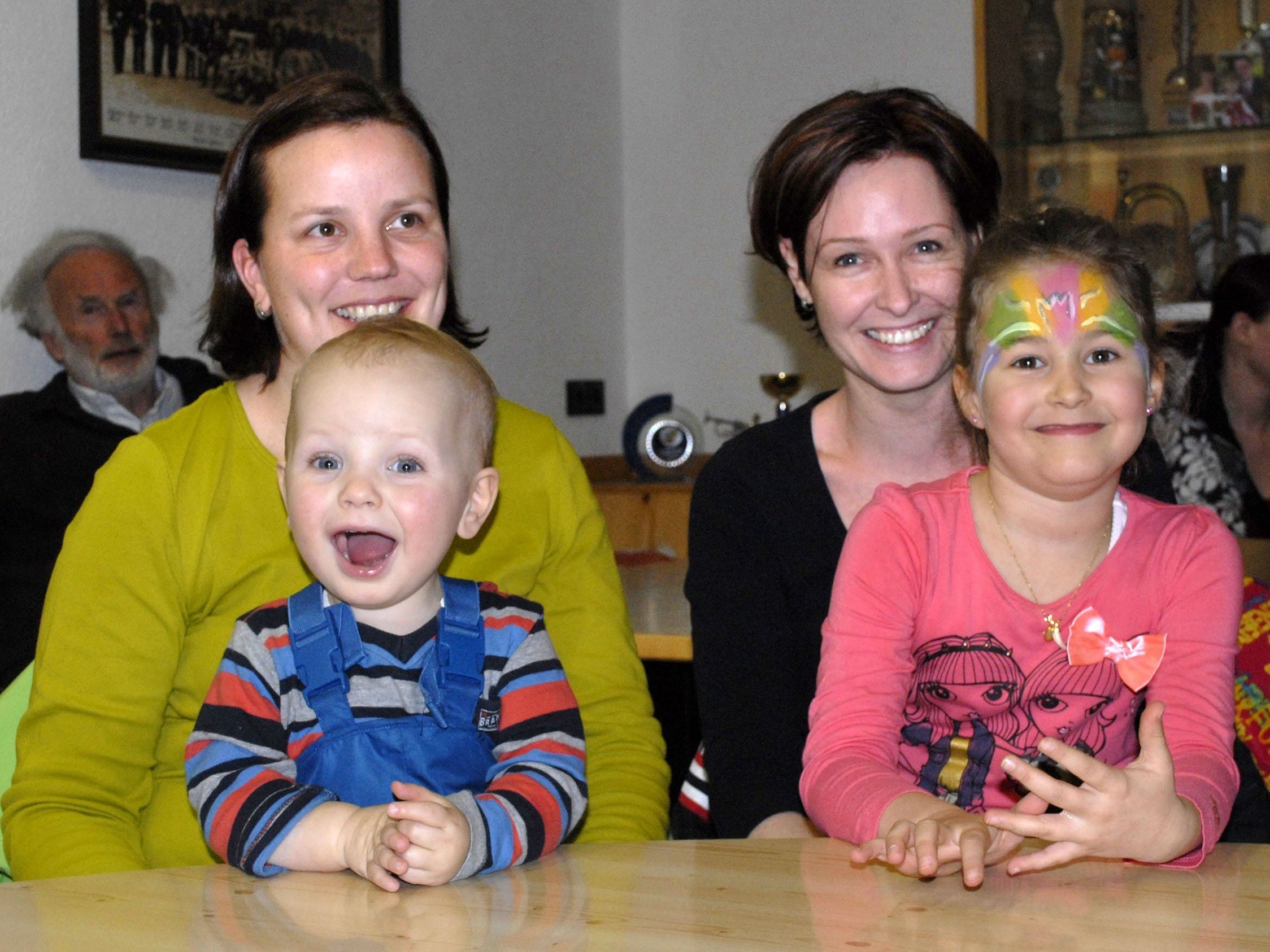 Die Familien sollen sich wohlfühlen in Gaschurn und Partenen, wo dieses Foto bei der Präsentation der Spielplatz-Angebote entstand. Die Familien sollen sich wohlfühlen in Gaschurn und Partenen, wo dieses Foto bei der Präsentation der Spielplatz-Angebote entstand.