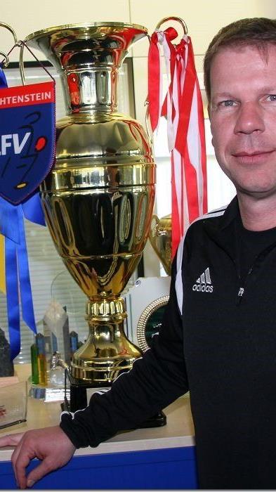 Liechtenstein Nationalteamcoach Rene Pauritsch hofft gegen Österreich auf eine Sensation.
