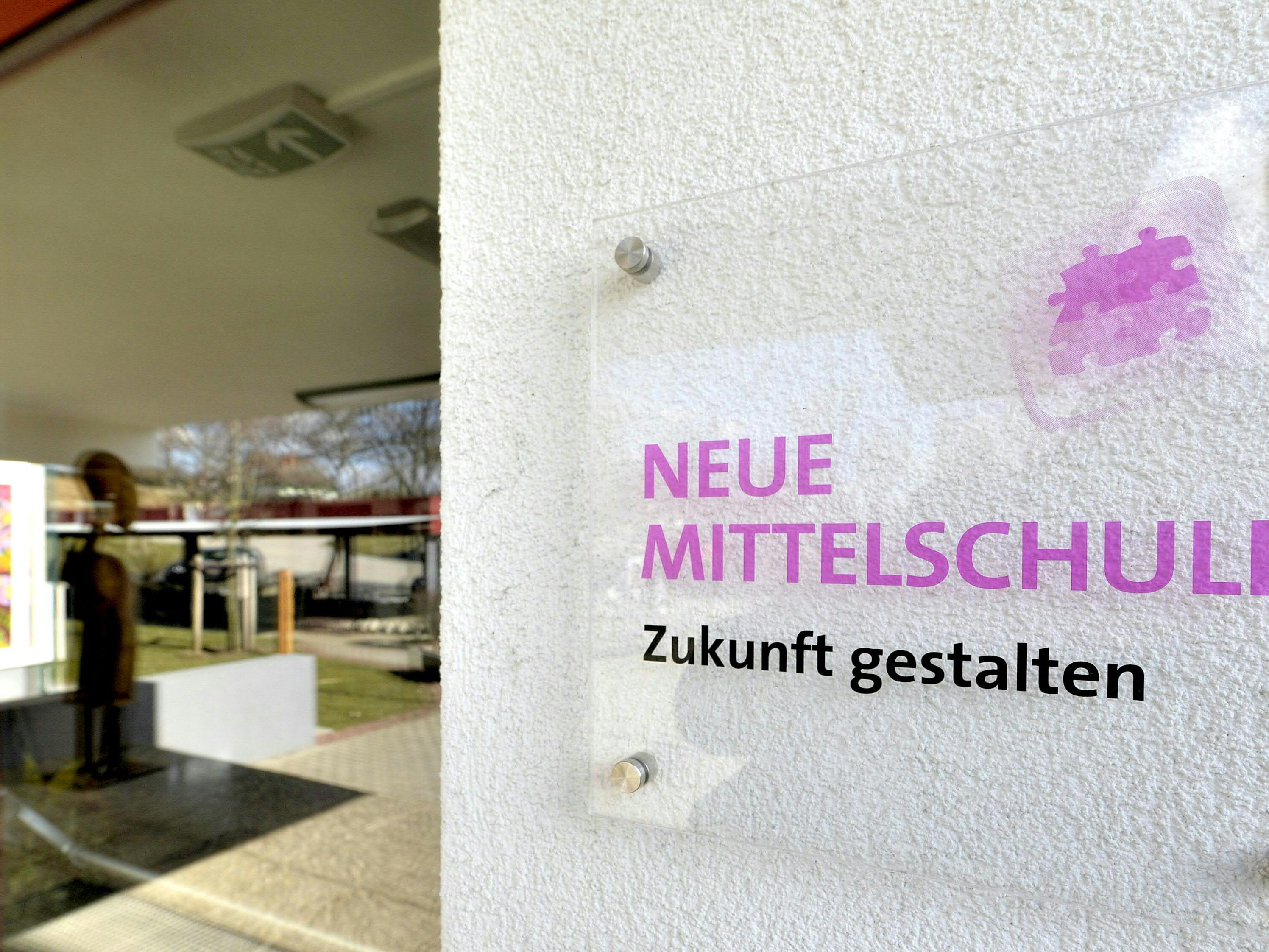 Neue Mittelschule erhält schlechte Noten. Neue Mittelschule erhält schlechte Noten.