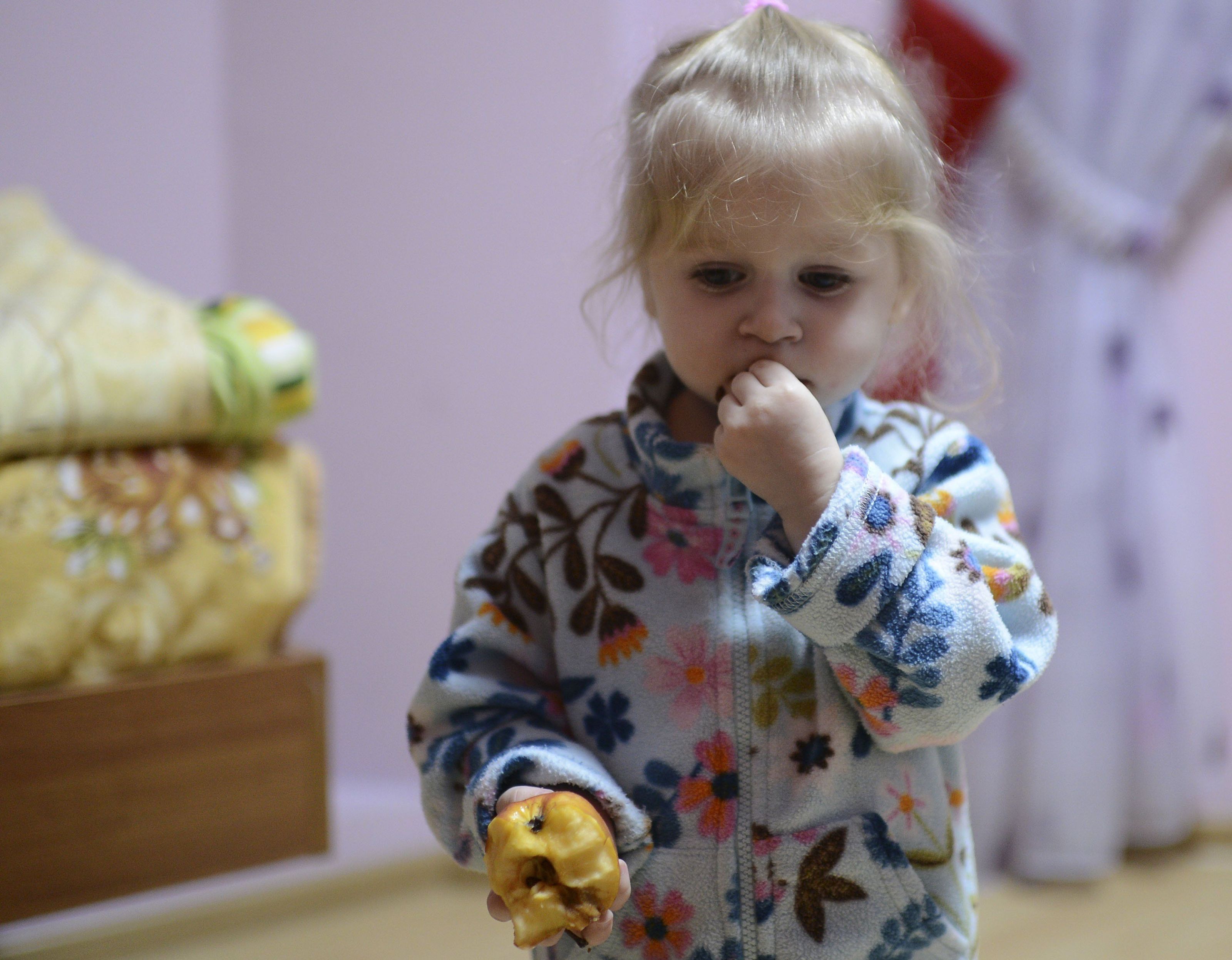 Kinder gehen mit Trauer anders um. Kinder gehen mit Trauer anders um.