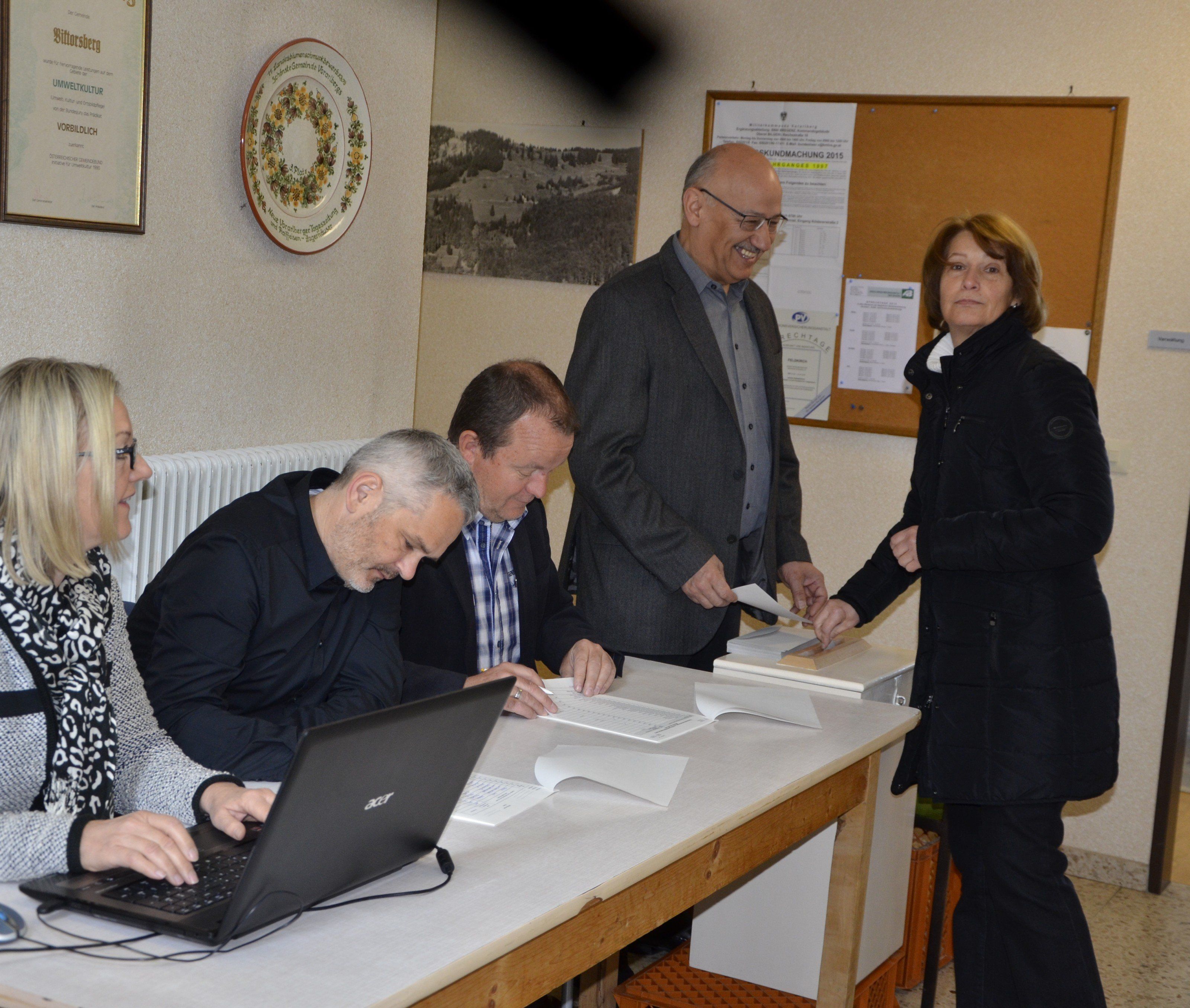 Einiges zu tun hatte die Wahlkommission in der Berggemeinde Viktorsberg Einiges zu tun hatte die Wahlkommission in der Berggemeinde Viktorsberg