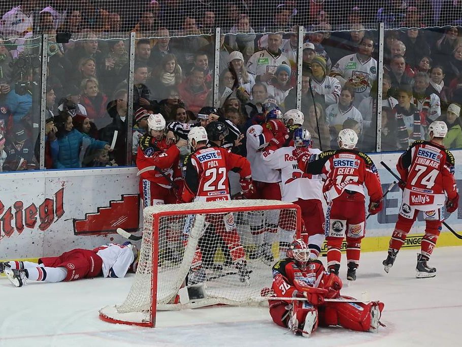 Bereits in Salzburg ging es einige Male zur Sache. Bereits in Salzburg ging es einige Male zur Sache.
