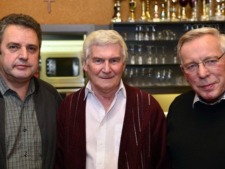 Ehrenmitglieder des UTC Klaus: v.li. Friedl Bürgler, Viktor Krpata, Peter Mähr. Ehrenmitglieder des UTC Klaus: v.li. Friedl Bürgler, Viktor Krpata, Peter Mähr.
