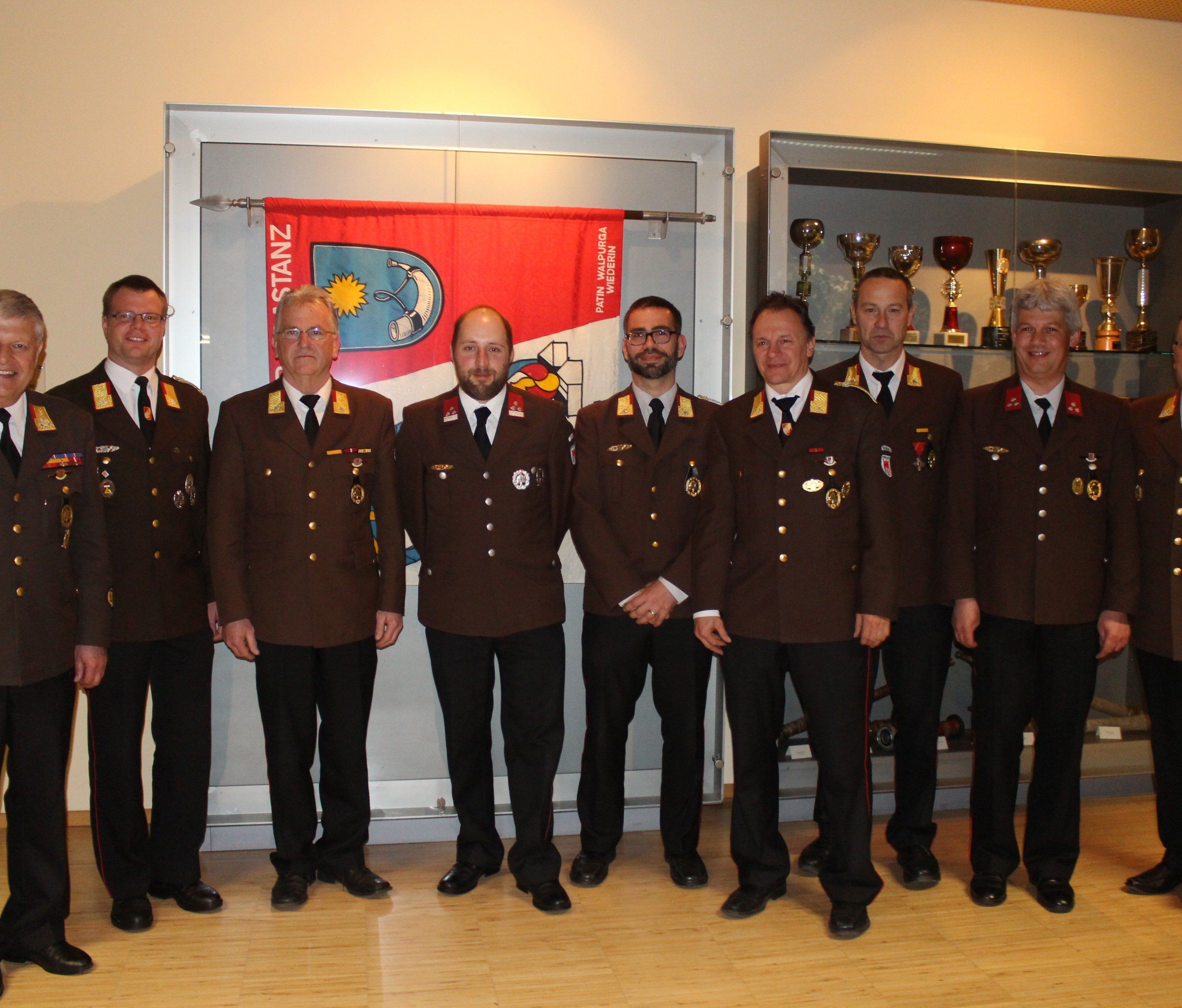 Bezirkskommando Feldkirch: BFI Manfred Morscher, Wolfgang Stöcklmeyer, Robert Gohm (Walgau), Martin Schregenberger (Bezirksjugendreferent), Michael Moosbrugger (Vorderland), Eugen Böckle (Kummenberg), Hubert Bonner (Montfort), Bernhard Reisch (Schriftführer), Wolfgang Huber (Bezirksvertreter) Bezirkskommando Feldkirch: BFI Manfred Morscher, Wolfgang Stöcklmeyer, Robert Gohm (Walgau), Martin Schregenberger (Bezirksjugendreferent), Michael Moosbrugger (Vorderland), Eugen Böckle (Kummenberg), Hubert Bonner (Montfort), Bernhard Reisch (Schriftführer), Wolfgang Huber (Bezirksvertreter)