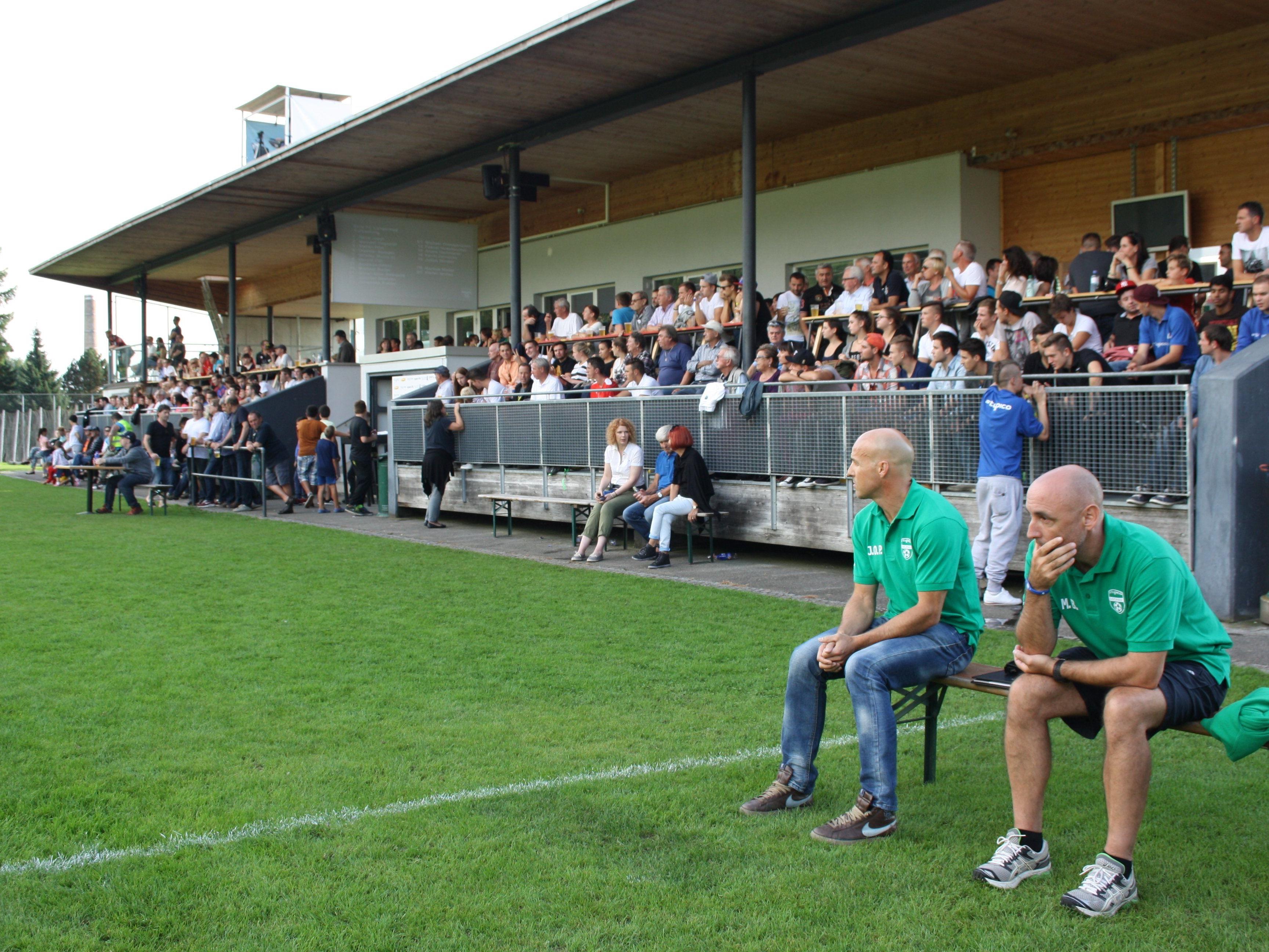 Auf der Sportanlage Hoferfeld empfängt der SV Typico Lochau am kommenden Samstag das Team von Viktoria Bregenz.
