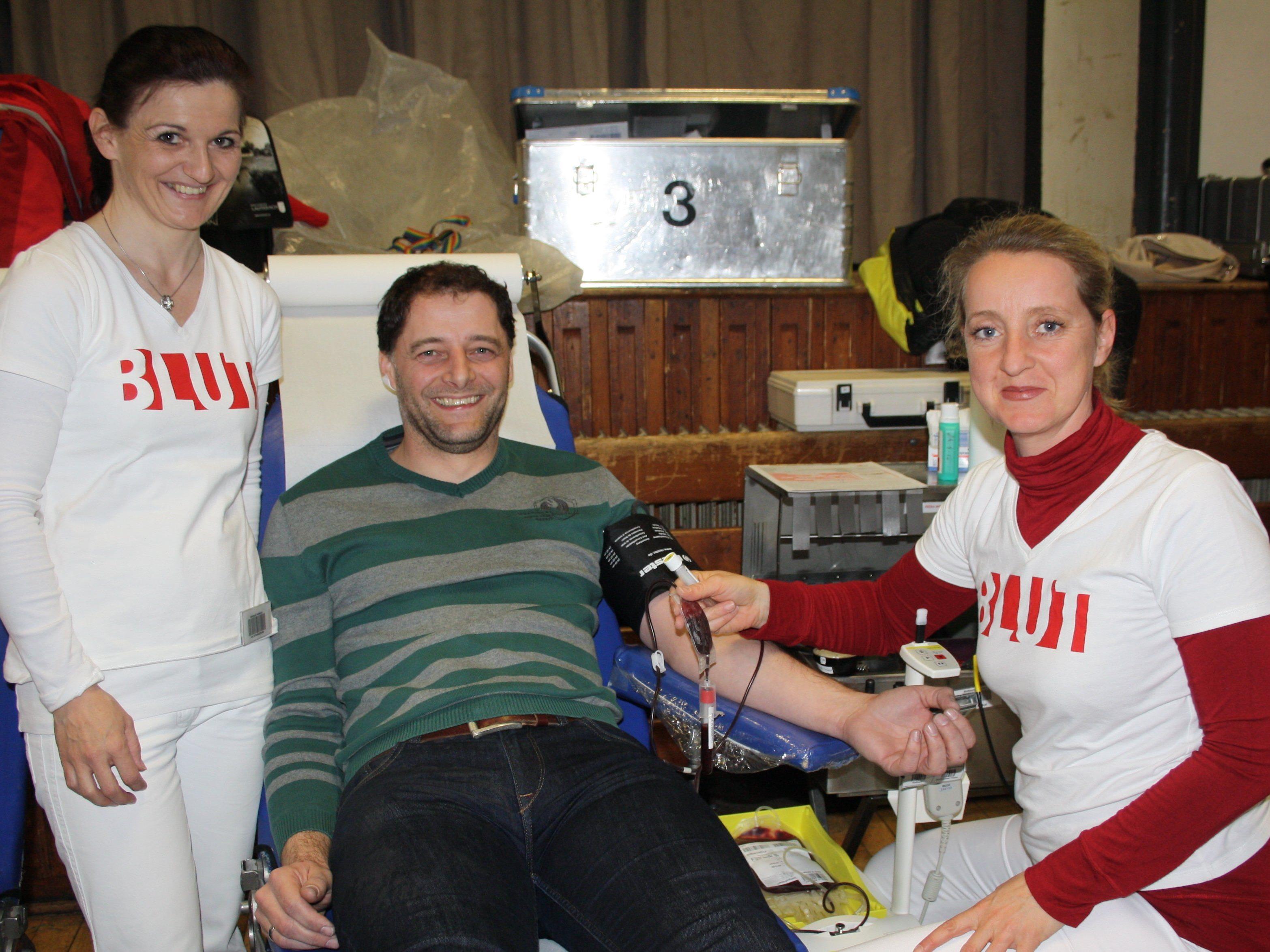 Blut spenden hilft Leben retten, so der Dank an alle freiwilligen Blutspender.