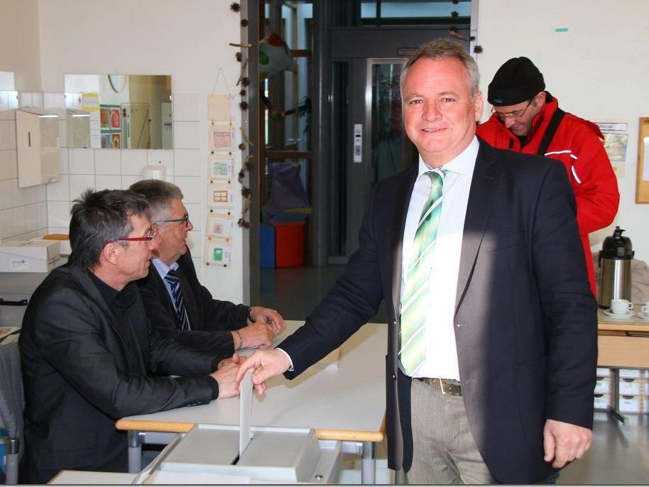 Bürgermeisterkandidat Christoph Metzler hat gewählt.