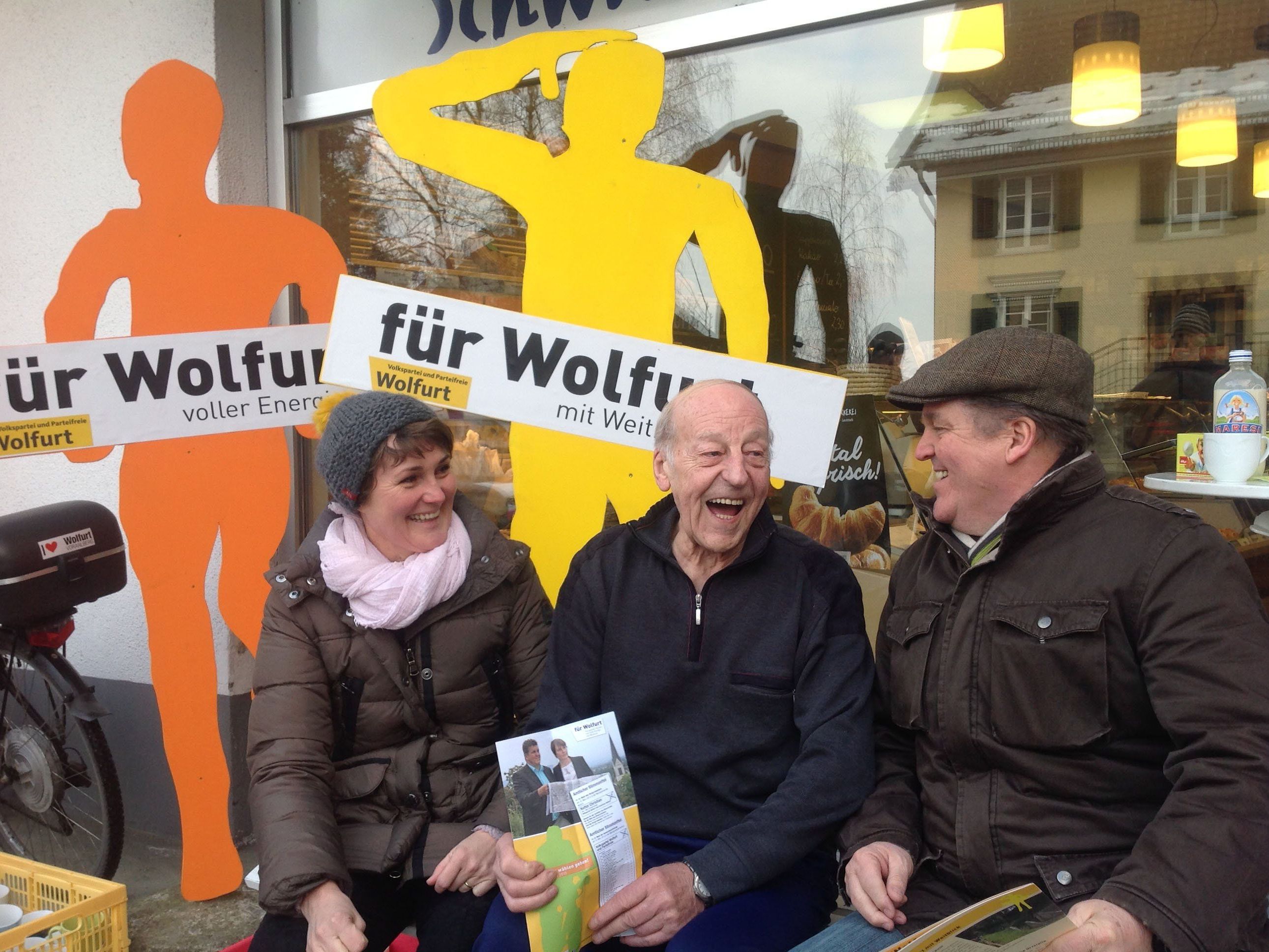 Bänklegespräch mit Bürgermeister Christian Natter und Vizebürgermeisterin Angelika Moosbrugger. Bänklegespräch mit Bürgermeister Christian Natter und Vizebürgermeisterin Angelika Moosbrugger.