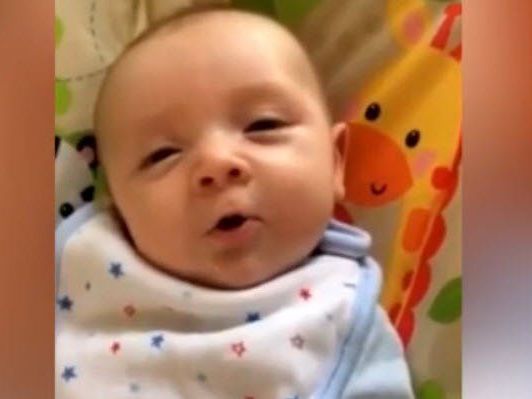 Cillian scheint gerne zu sprechen Cillian scheint gerne zu sprechen