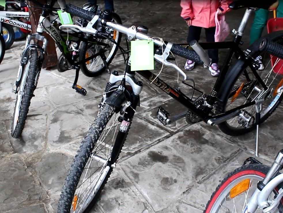 Hochwertige gebrauchte Fahrräder wechselten den Besitzer Hochwertige gebrauchte Fahrräder wechselten den Besitzer