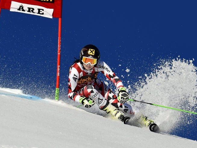 Fenninger führt im Gesamt-Weltcup