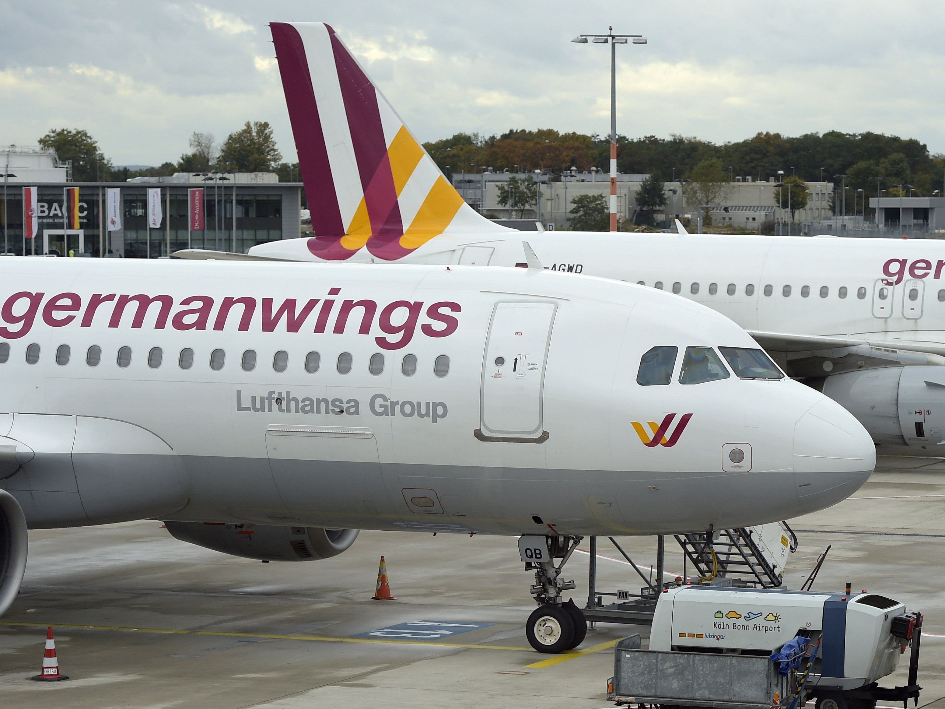 Germanwings-Airbus A320 in Südfrankreich abgestürzt. Germanwings-Airbus A320 in Südfrankreich abgestürzt.