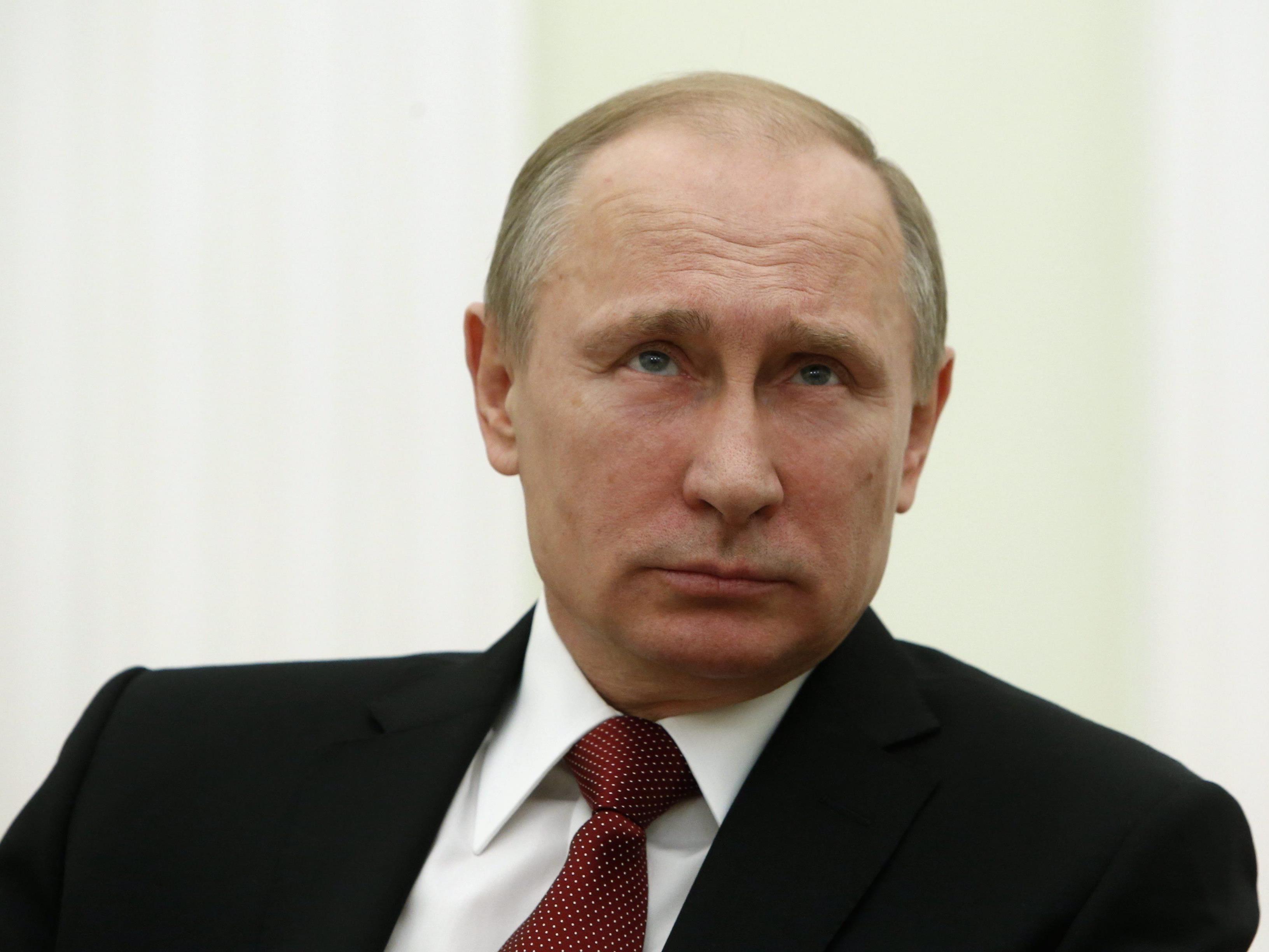 Wirbel um Putin - Russen sorgen sich in Krisenzeiten um den Kremlchef
