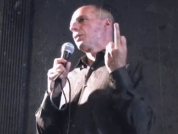 Böhmermann reklamiert Urheberschaft von Stinkefinger-Video für sich Böhmermann reklamiert Urheberschaft von Stinkefinger-Video für sich