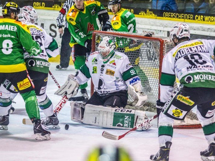 Bregenzerwald liegt gegen Lustenau mit 0:3 im Rückstand. Bregenzerwald liegt gegen Lustenau mit 0:3 im Rückstand.