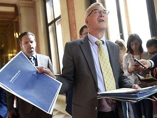 Geschwärzte Akten als großer Aufreger Geschwärzte Akten als großer Aufreger