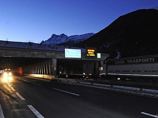 Der Arlbergtunnel wird für ein halbes Jahr gesperrt