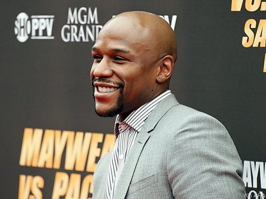 Floyd Mayweather dürfte an "The Fight" 150 Mio. Dollar verdienen Floyd Mayweather dürfte an "The Fight" 150 Mio. Dollar verdienen