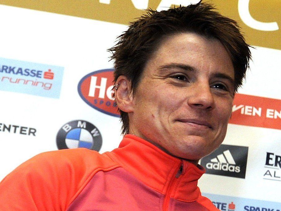 Maja Neuenschwander gewinnt den Wien-Marathon 2015. Maja Neuenschwander gewinnt den Wien-Marathon 2015.