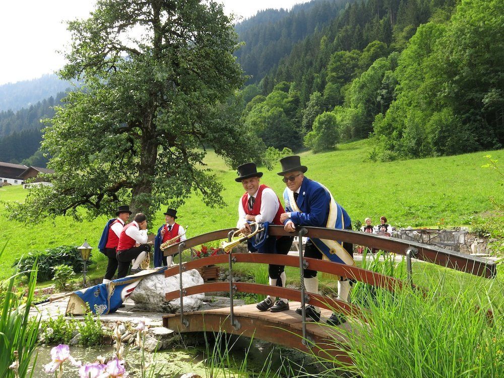 Die Bürgermusik Silbertal lädt zum Frühjahrskonzert 2015 Die Bürgermusik Silbertal lädt zum Frühjahrskonzert 2015