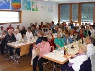 Großes Interesse fand das Erzählcafé über die Schule Latz Großes Interesse fand das Erzählcafé über die Schule Latz