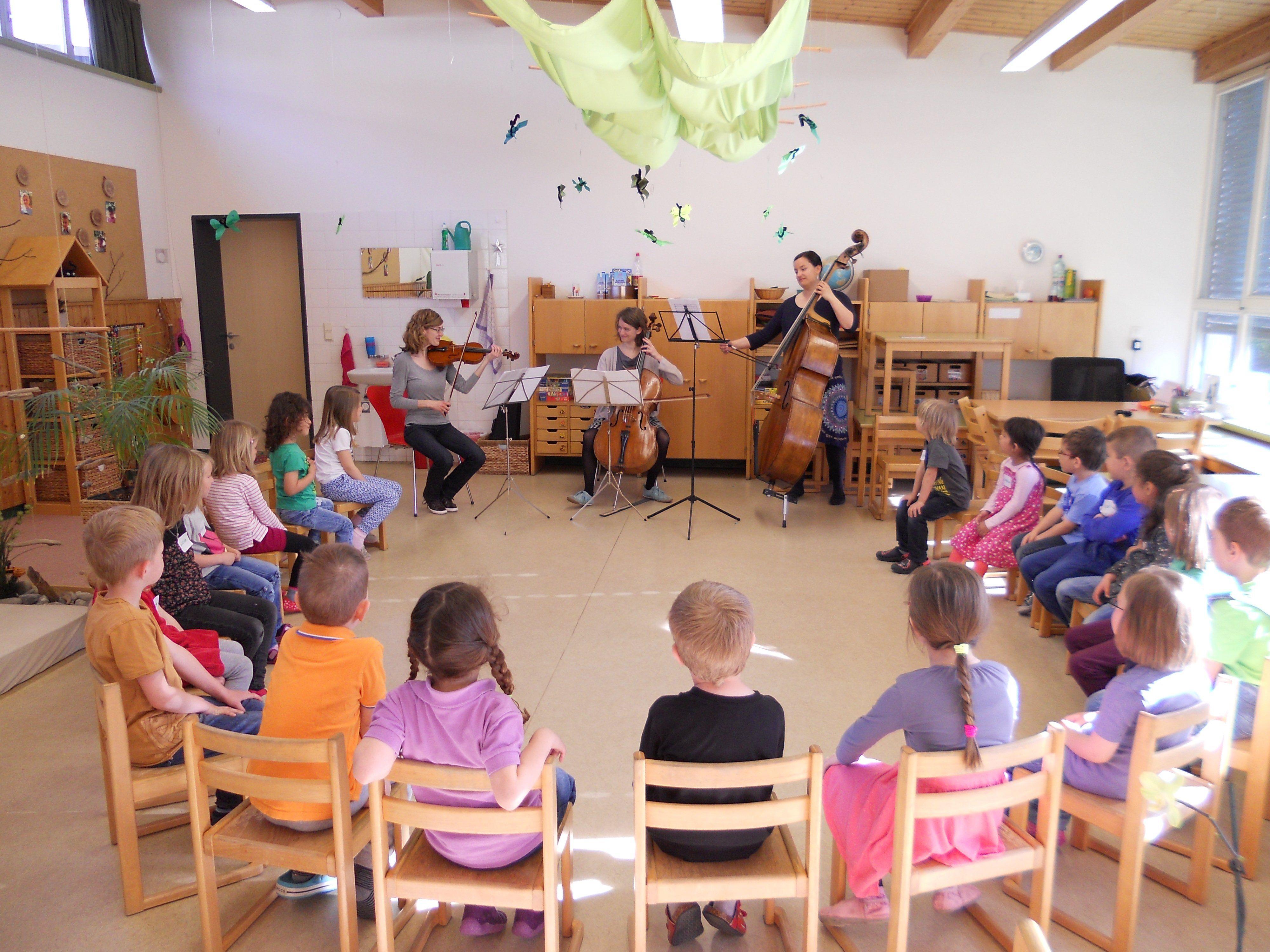 Die Kinder der Fischle und der Marienkäfer-Gruppe des Kindergartens Rohrbach waren von der Aufführung begeistert.