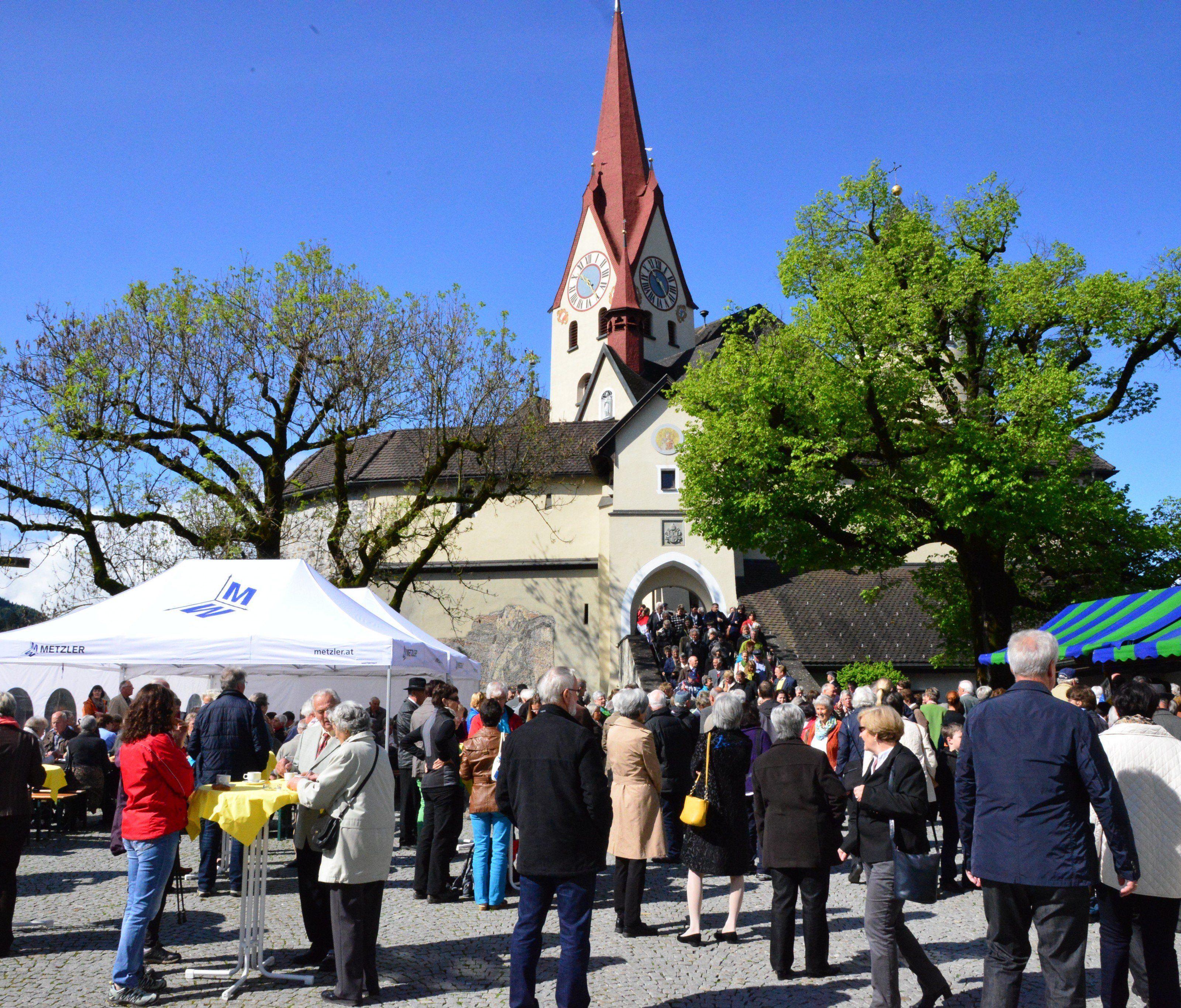 Hunderte Pilger/innen machen sich am 1. Mai auf den Weg nach Rankweil. Hunderte Pilger/innen machen sich am 1. Mai auf den Weg nach Rankweil.