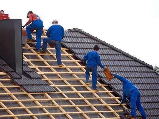 Bei Dach-Arbeiten in Döbling kam es zu einem tödlichen Unfall Bei Dach-Arbeiten in Döbling kam es zu einem tödlichen Unfall