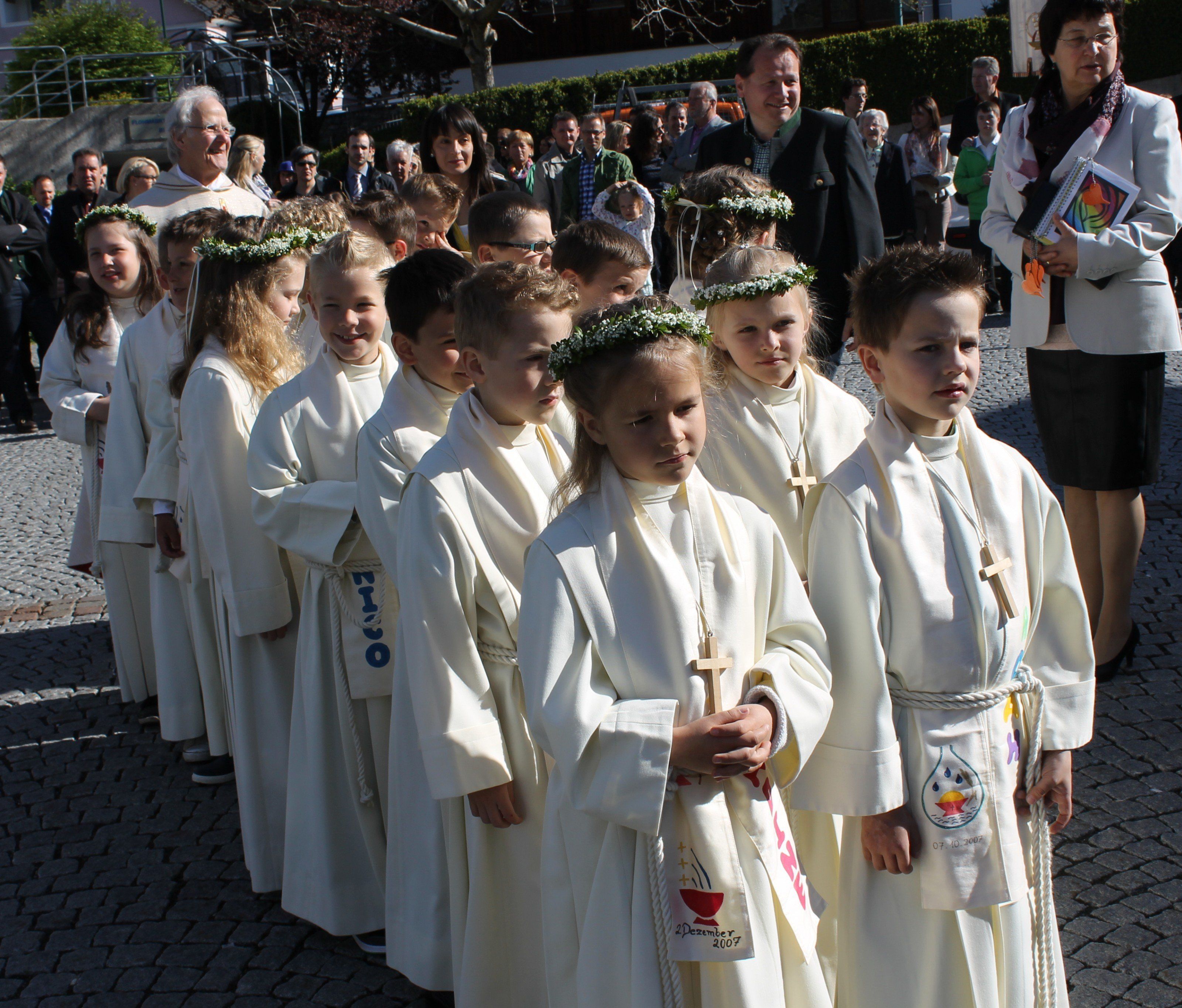 Ein besonderes Ereignis für jedes Kind - die Erstkommunion Ein besonderes Ereignis für jedes Kind - die Erstkommunion