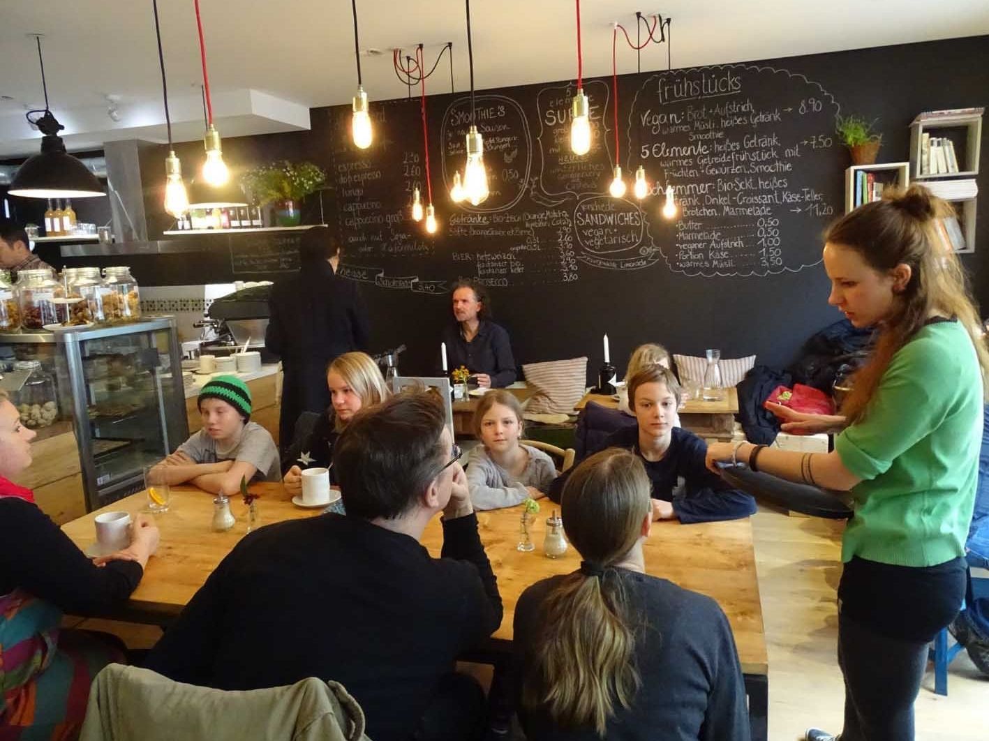 Klasse statt Masse in der Emser Innenstadt: Bioladen und Cafe Frida im ehemaligen Beck-Areal.