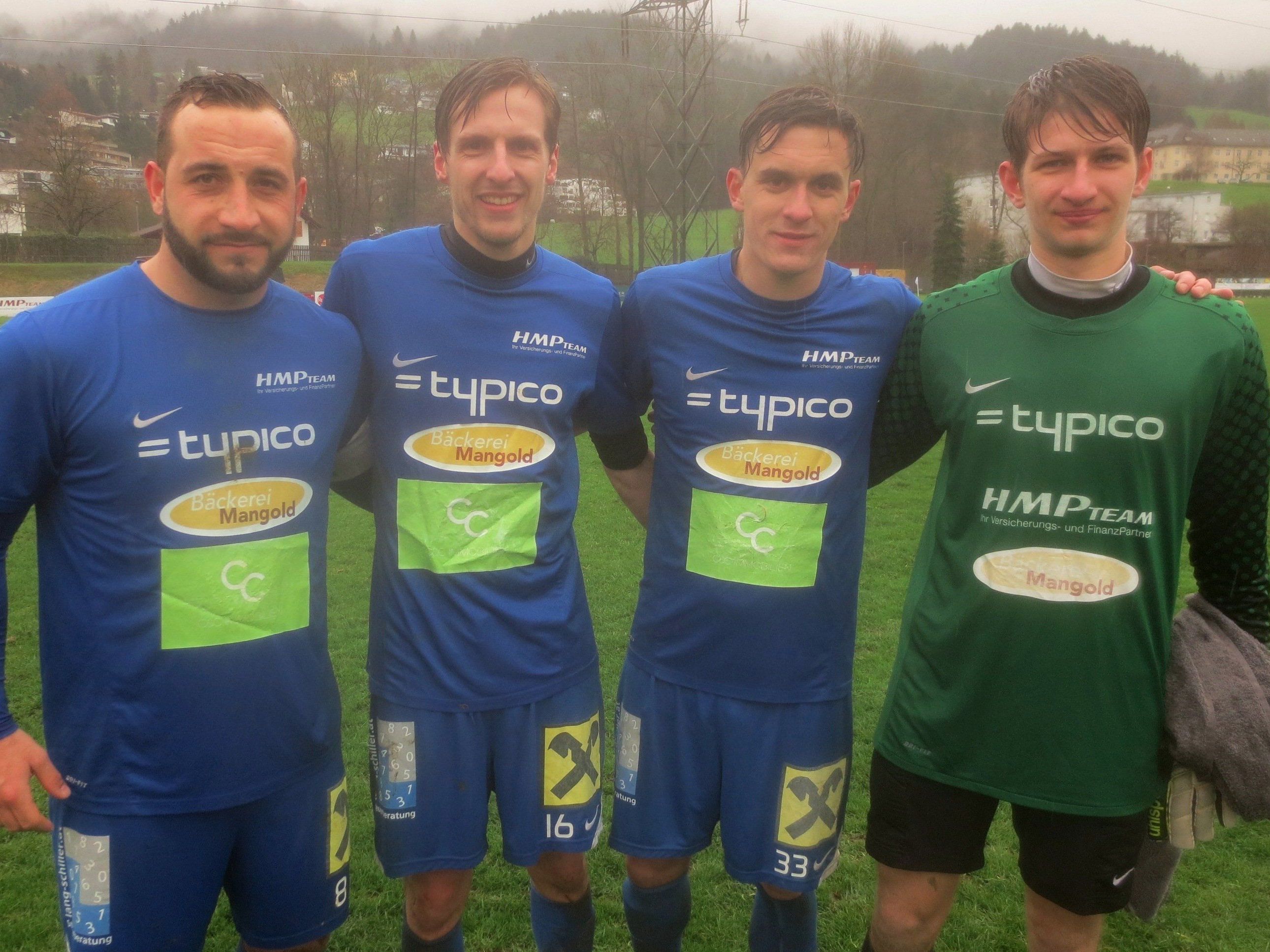 Kapitän Marco Marinkovic, Simon Keckeis, Ricardo Jakobi und Tormann Niki Burtscher. Kapitän Marco Marinkovic, Simon Keckeis, Ricardo Jakobi und Tormann Niki Burtscher.