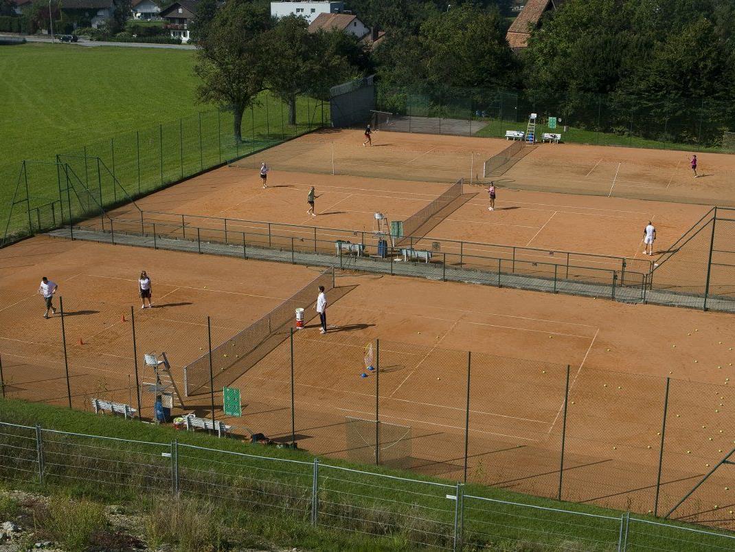 Der Tennisclub Lochau lädt Jung und Alt zu einem „Tag der offenen Tür“ auf den Tennisplätzen im Reutele.