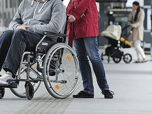 Barrierefreiheit ist bei den Wiener Linien ein großes Thema - doch BIZEPS kritisiert die WC-Situation Barrierefreiheit ist bei den Wiener Linien ein großes Thema - doch BIZEPS kritisiert die WC-Situation