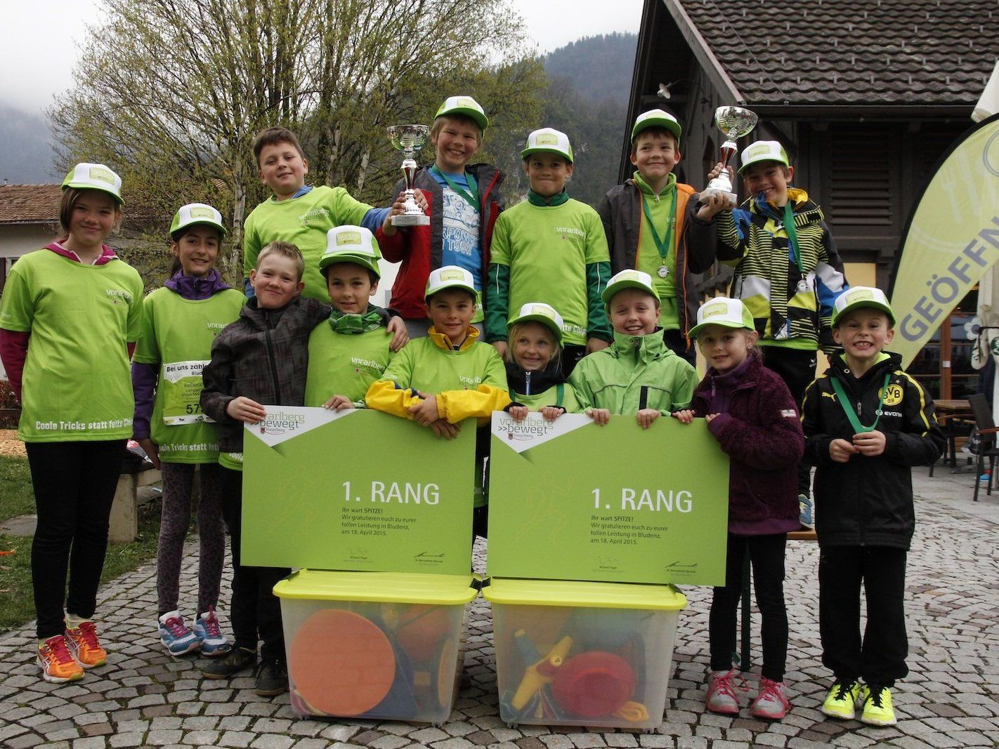 Die glücklichen Gewinner der Volksschule Silbertal Die glücklichen Gewinner der Volksschule Silbertal