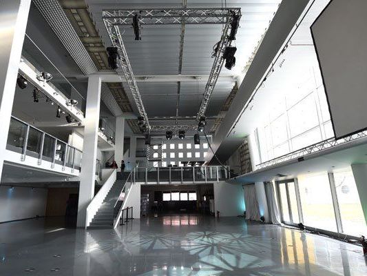 Die Tickets für den Finalabend im Fan Cafe sind bereits ausverkauft. Die Tickets für den Finalabend im Fan Cafe sind bereits ausverkauft.