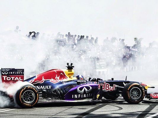 Formel 1-Fans kommen bei dem Event in Wien voll auf ihre Kosten. Formel 1-Fans kommen bei dem Event in Wien voll auf ihre Kosten.