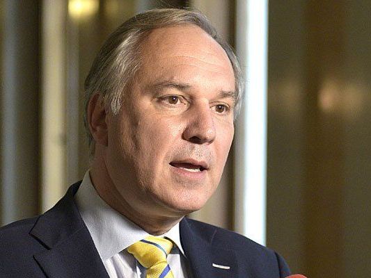 FPÖ-Landesparteichef Walter Rosenkranz nahm zu den Vorwürfen gegen seinen Kollegen Stellung FPÖ-Landesparteichef Walter Rosenkranz nahm zu den Vorwürfen gegen seinen Kollegen Stellung