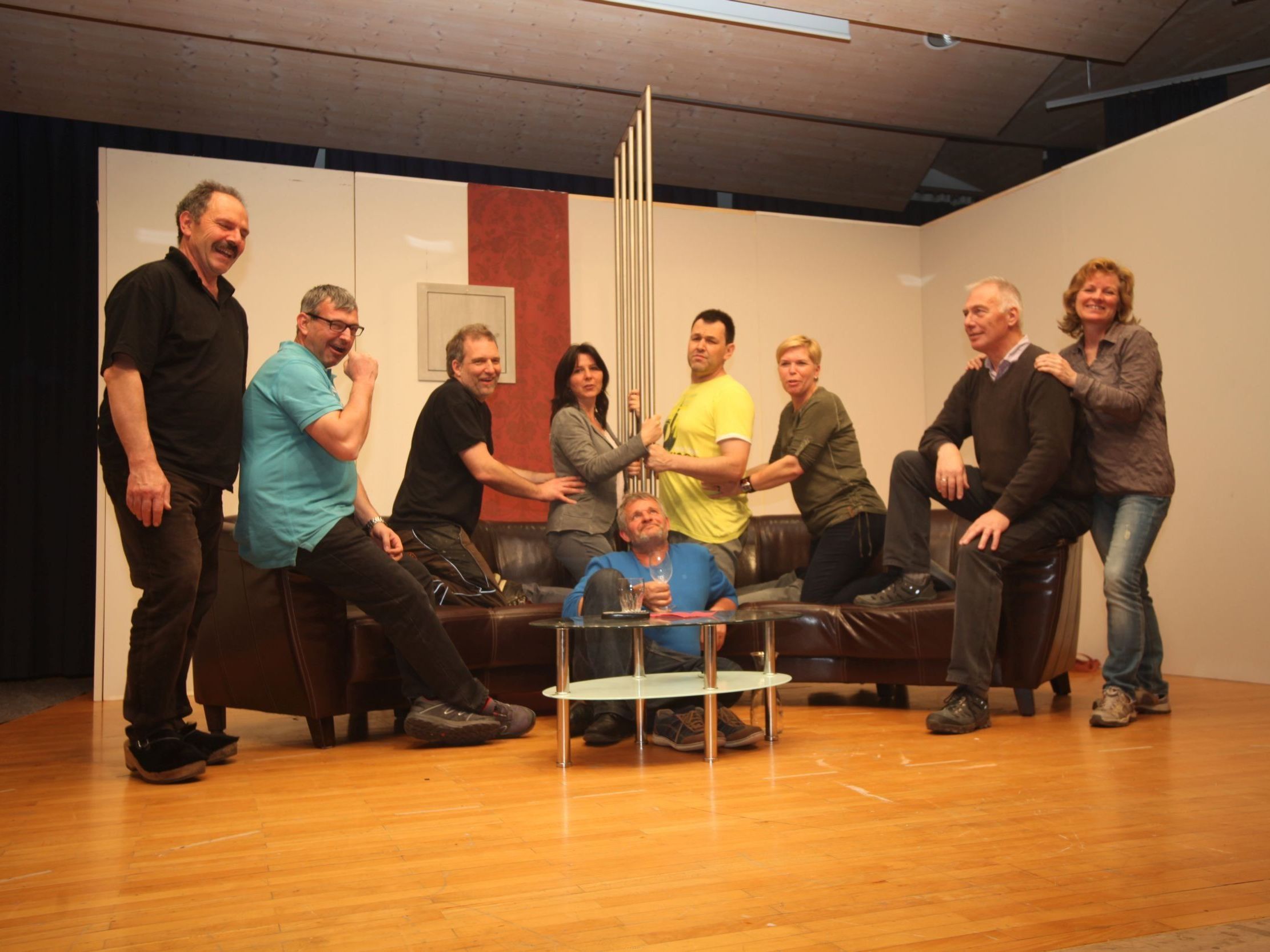 Die Krumbacher Schauspieler freuen sich auf die Premiere ihrer neuen Produktion. Die Krumbacher Schauspieler freuen sich auf die Premiere ihrer neuen Produktion.