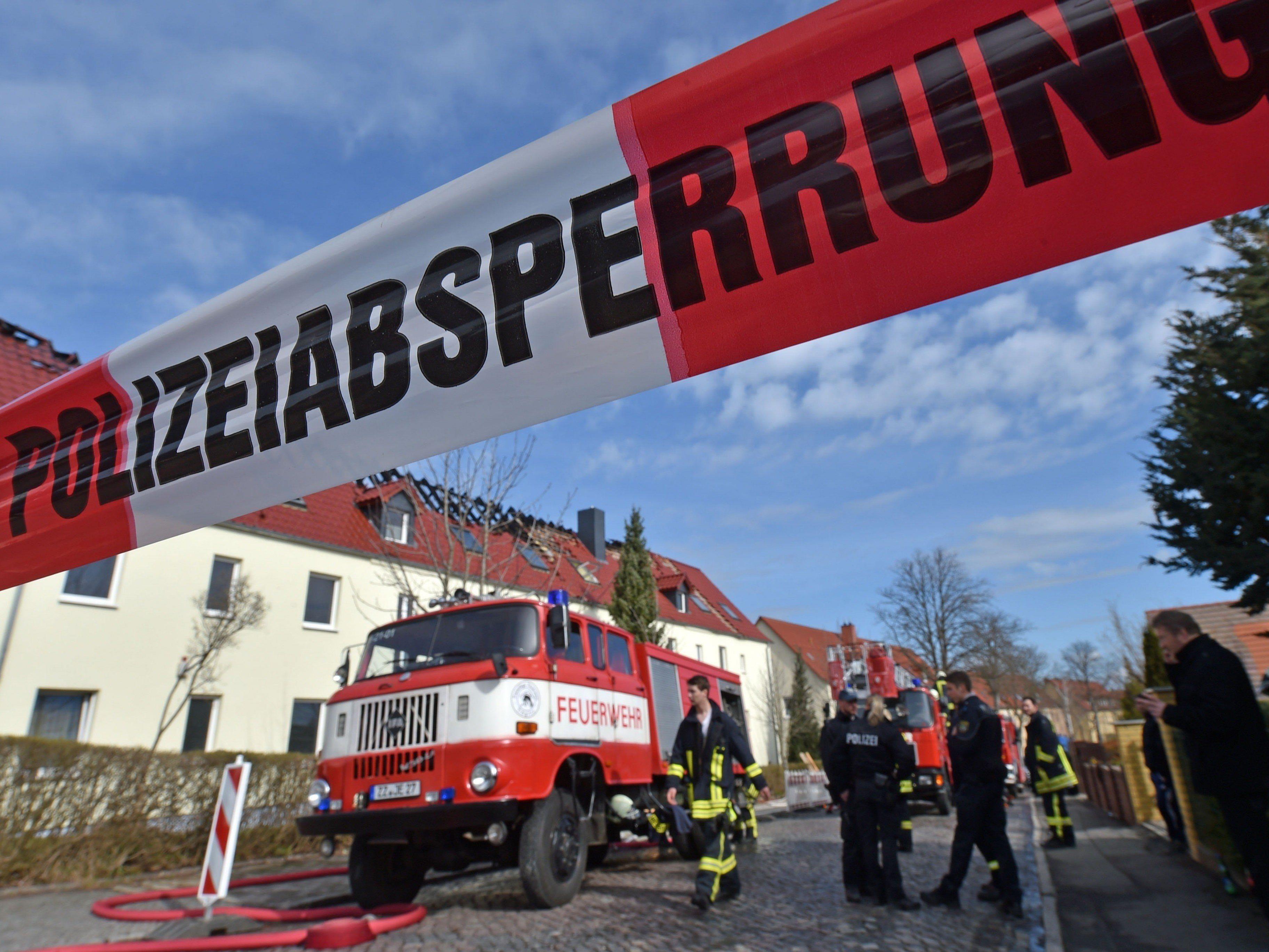 Die Ermittlungen nach dem Anschlag auf das Asylheim in Tröglitz laufen auf Hochtouren.