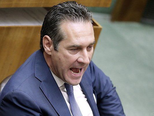 Der FPÖ-Chef wetterte gegen die Arbeitsmarktpolitik Der FPÖ-Chef wetterte gegen die Arbeitsmarktpolitik