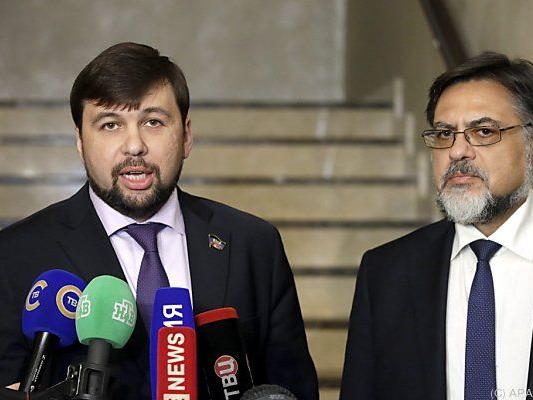 Separatisten stellen sich in Minsk der Presse Separatisten stellen sich in Minsk der Presse