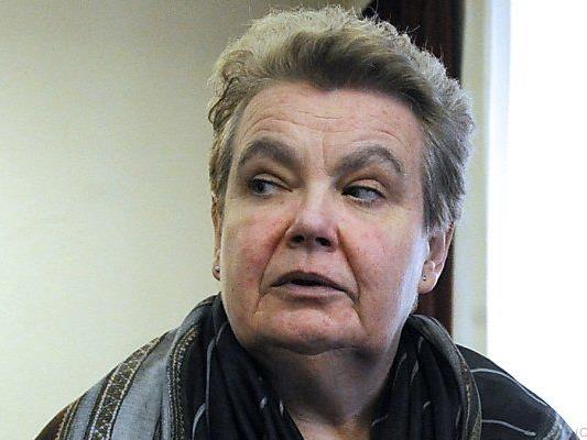 Sylvia Stantejsky kämpft gegen ihre Entlassung am Burgtheater