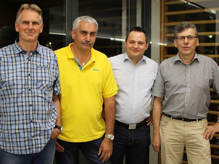 Das neue 4er-Obmann-Gremium des FC Renault Malin Sulz Das neue 4er-Obmann-Gremium des FC Renault Malin Sulz