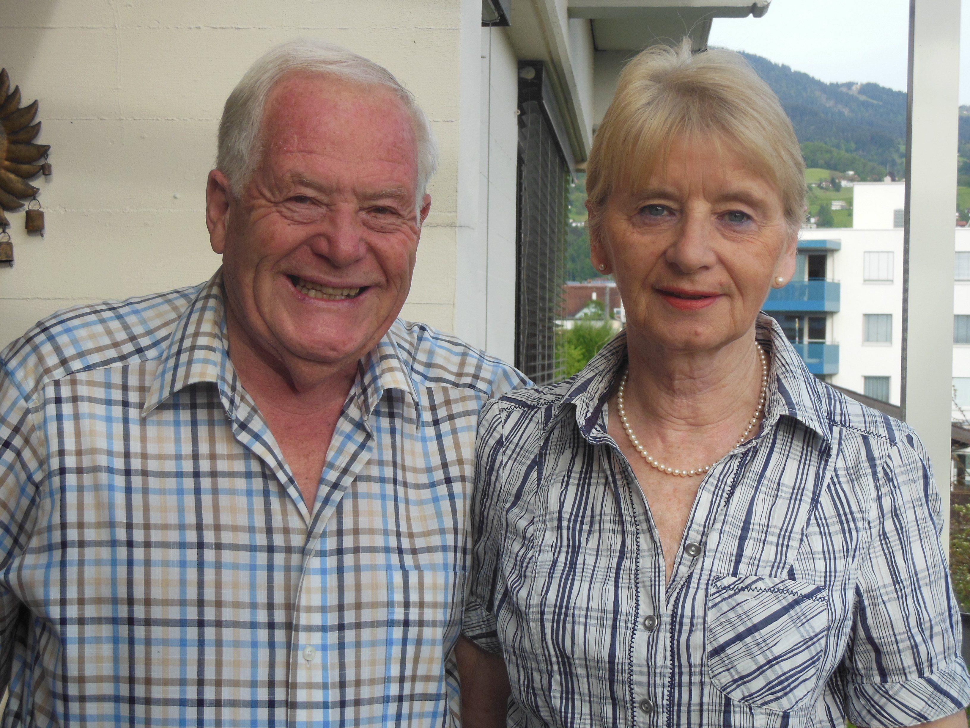 Christine und Herbert Meinbach genießen den Ruhestand und freuen sich über jeden Tag, den sie mit ihren Enkelkindern zusammen verbringen dürfen.