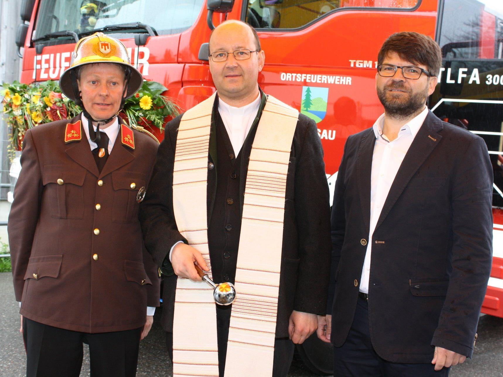 Kommandant Hans Grabher, Pfarrer Hubert Ratz und Bgm. Gerhard Beer.