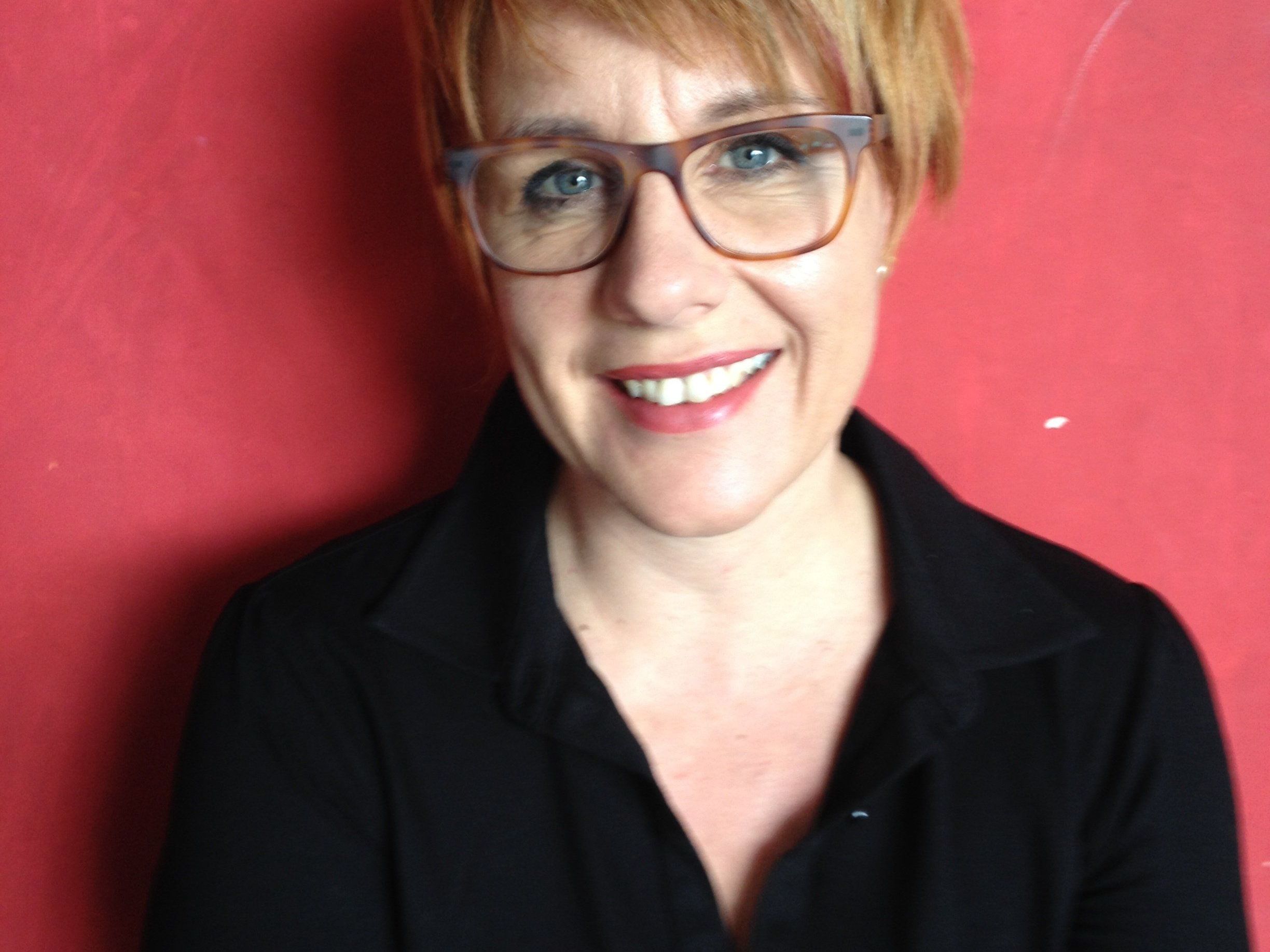 Inhaberin Petra Ölz freut sich auf die Neueröffnung ihres Friseursalons im "empuls". Inhaberin Petra Ölz freut sich auf die Neueröffnung ihres Friseursalons im "empuls".