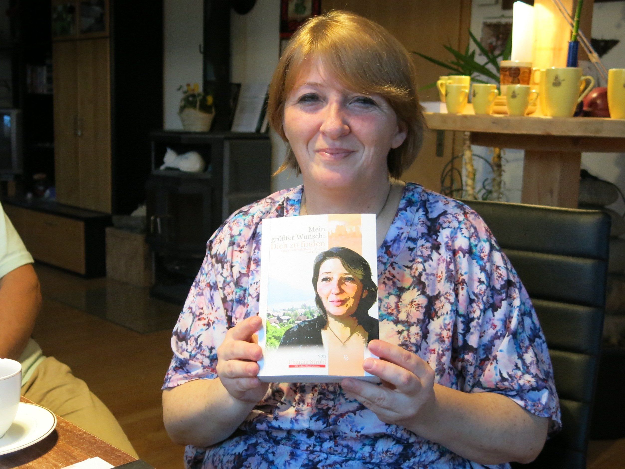 Claudia Strobl präsentiert ihr Buch "Mein größter Wunsch dich zu finden" Claudia Strobl präsentiert ihr Buch "Mein größter Wunsch dich zu finden"